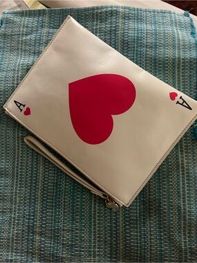 kate spade "Ace of Spades" Darling White & Red Zip Wristlet Gold Spade bag Charm